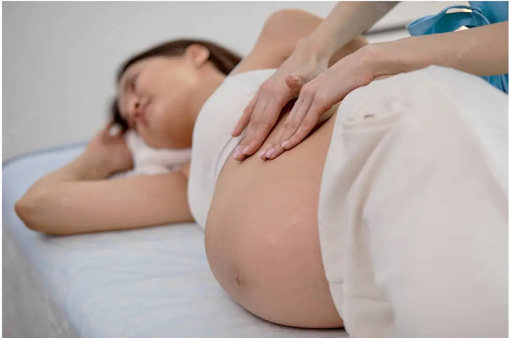 pregnancy massage treatment photo