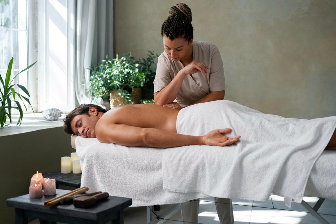 Deep_Tiisue_massage_Treatment_at_Tam_Physio&Rehab_Clinic_Sharjah
